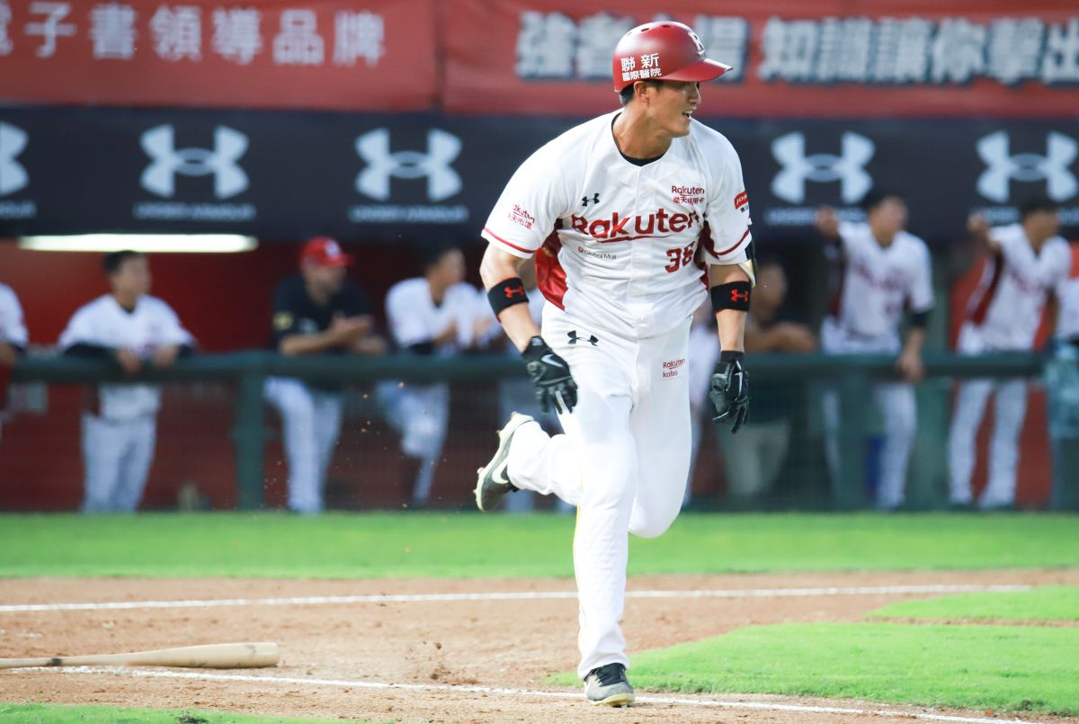 ▲樂天桃猿余德龍。（圖／記者葉政勳攝 , 2020.05.02）