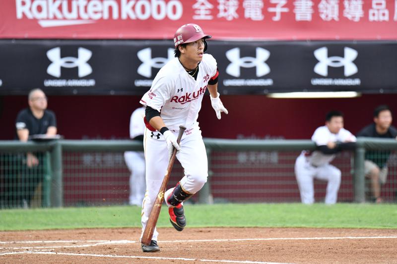 ▲樂天桃猿林立。（圖／林柏年）