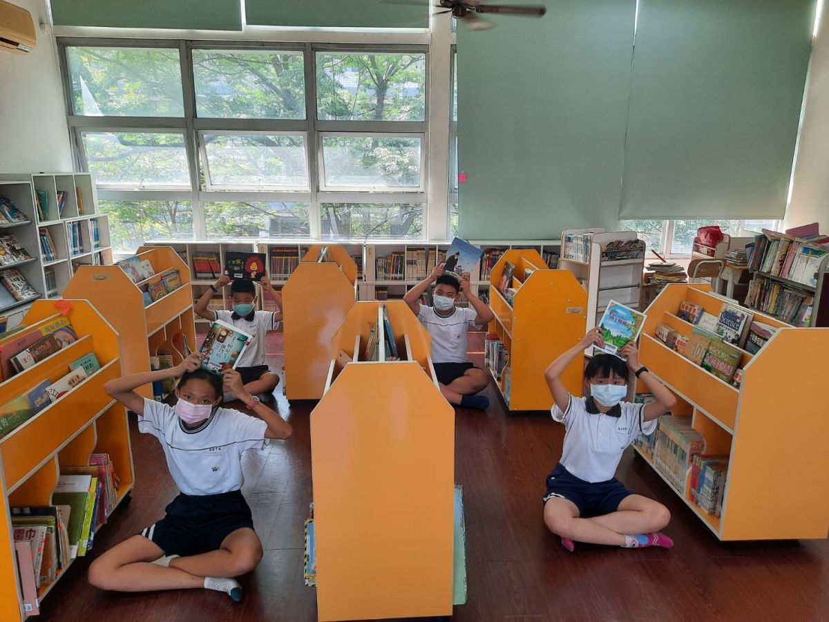 ▲防疫期間，讓閱讀成為居家學習的防疫妙招，彰化縣文化局規劃了自主學習2.0計畫，期待學生能-「防疫宅學習 閱讀有夠力」。（圖／記者陳雅芳攝，2020.05.04）