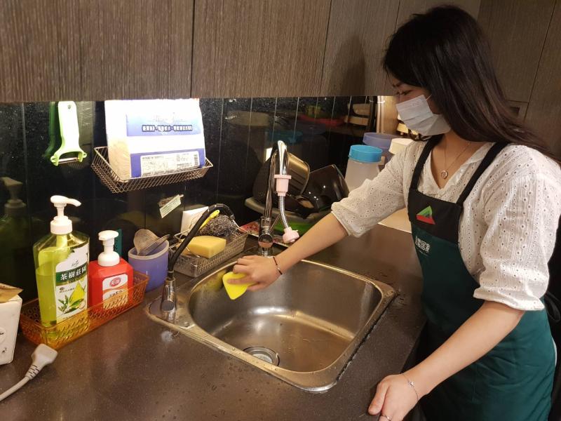 ▲信義居家推居家清潔母親節活動。(圖/信義房屋提供)