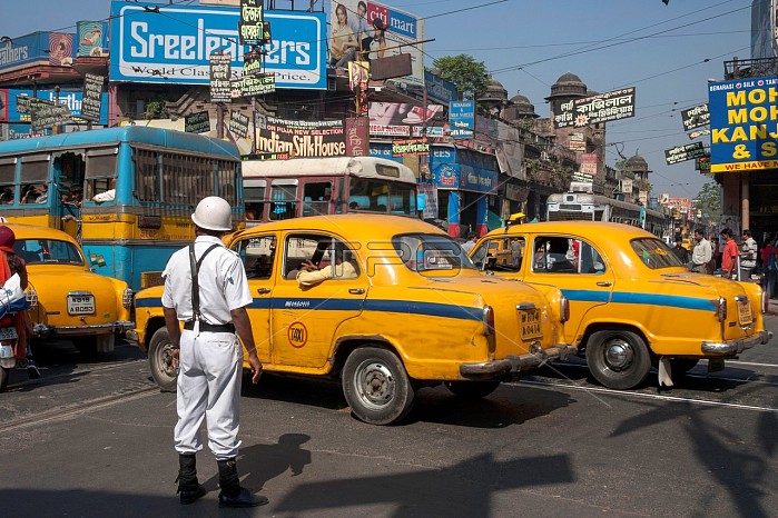 ▲印度男子未戴口罩遭盤查，反而惱羞嗆警。（示意圖／美聯社／達至圖庫）