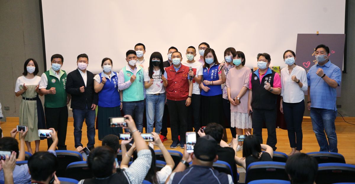 ▲新北市議員精心籌劃《明天會更好》抗疫大合唱影片。（圖／新北市新聞局提供）