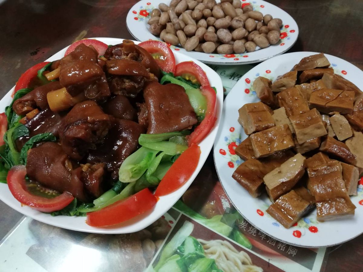 ▲賴阿夷啤酒豬腳色澤均美，有獨到的龍眼香氣。（圖/記者邱嘉琪攝，2020.05.08）