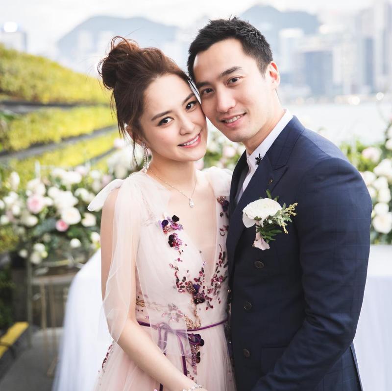 ▲香港藝人阿嬌(左)與賴弘國於2018年結婚。(圖/賴弘國IG)