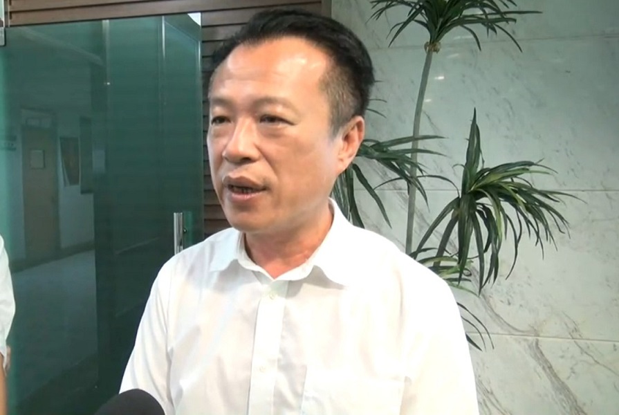 ▲嘉義縣長翁章梁說明農漁民紓困補助的申請。（圖／記者陳惲朋翻攝）