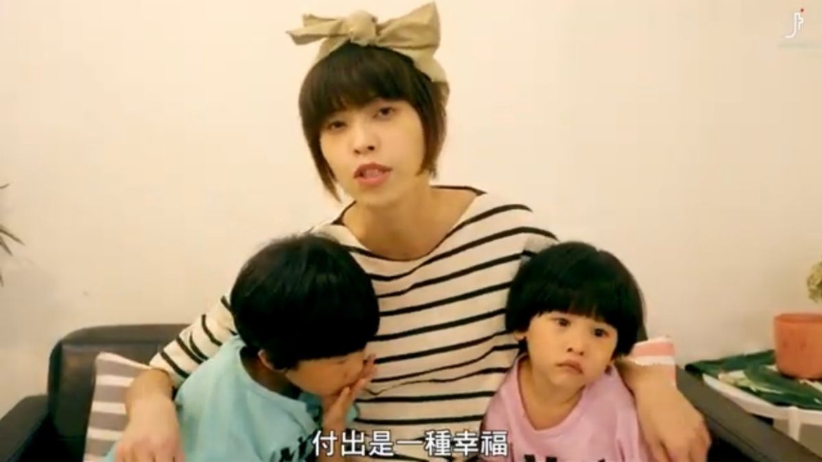 ▲嘻哈娘用饒舌歌唱「這就是阿母」。（圖／100種理想提供） 