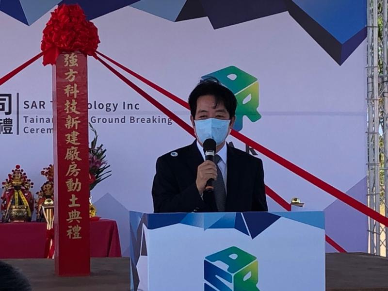 ▲準副總統賴清德肯定強方科技選擇台南增建新廠的決心。(記者