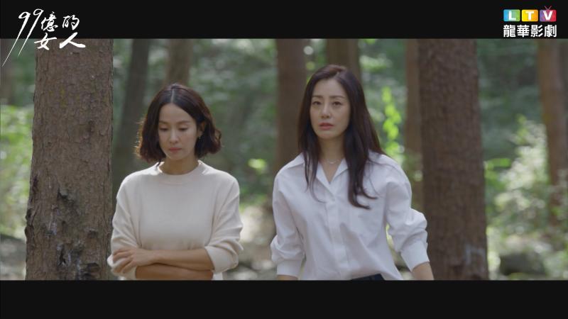 ▲曹如晶(左)劇中偷吃閨密老公。(圖/龍華電視)