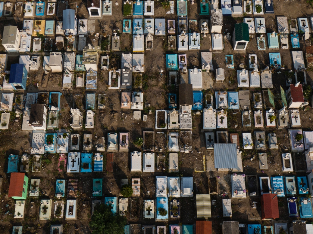 ▲墨西哥西部大城瓜達拉哈拉（Guadalajara）市郊的一處亂葬崗發現至少25具遺體。（圖／美聯社／達志影像）