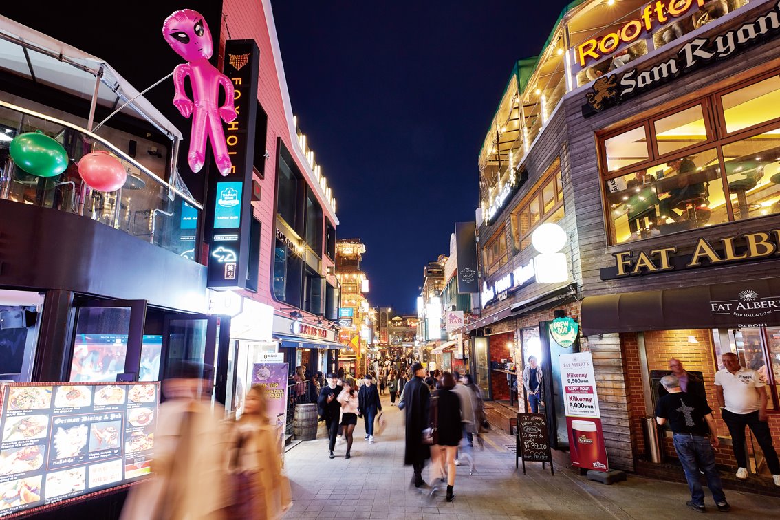 ▲首爾梨泰院商店林立。（圖／翻攝自 Naver ）