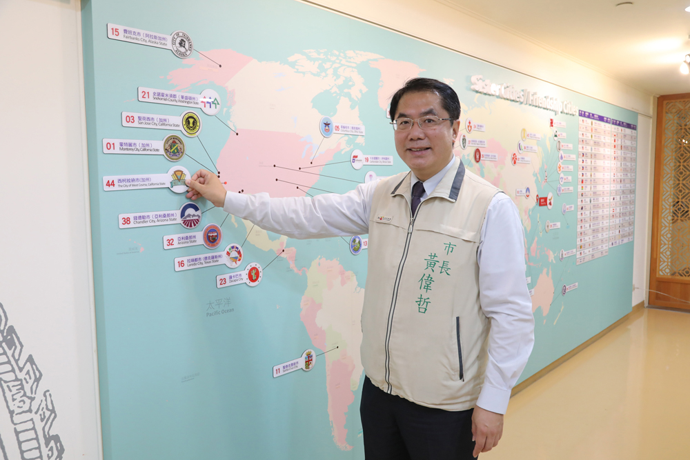 ▲黃偉哲宣布台南市又多一位國際夥伴。（ 圖／台南市新聞處提供）