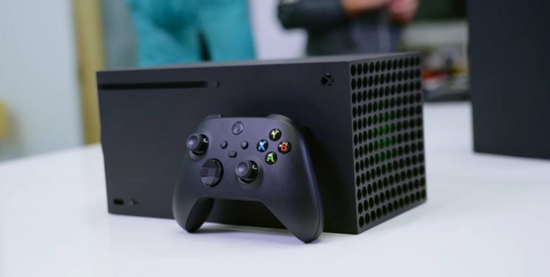 分析師：微軟正在等索尼先公佈價格　然後再調低Xbox Series X的售價
