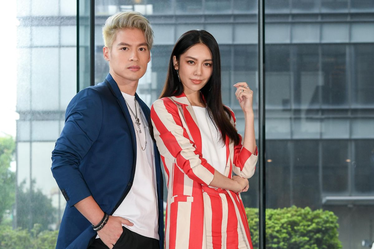 ▲許孟哲（左）、廖奕琁在《浪漫輸給你》中飾演姊弟。（圖 / 三立提供）
