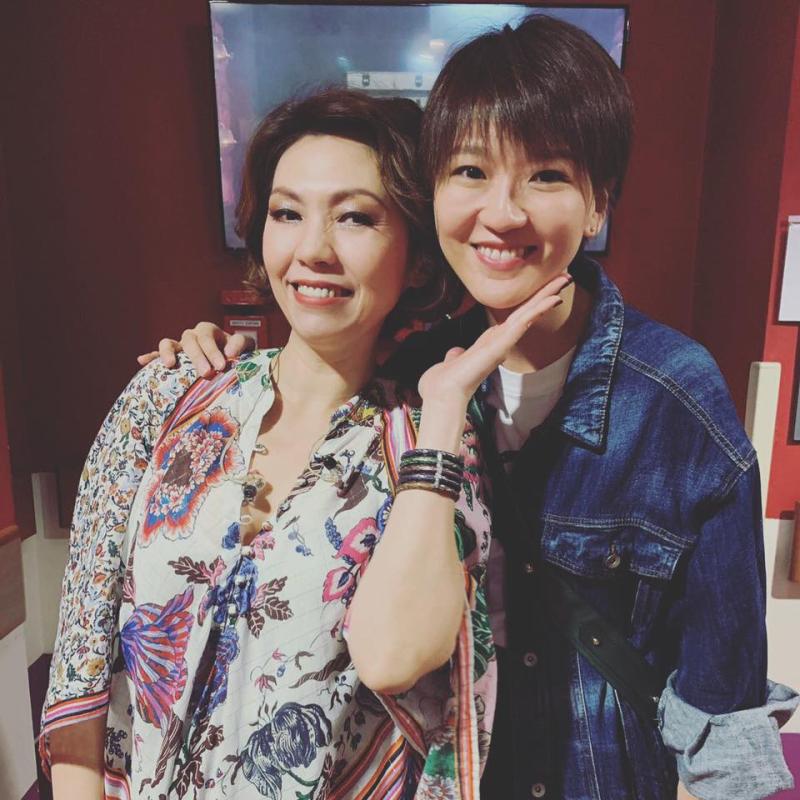 ▲蔡淳佳、陳潔儀(左)都是來自新加坡的實力派唱將。(圖/蔡淳佳臉書)