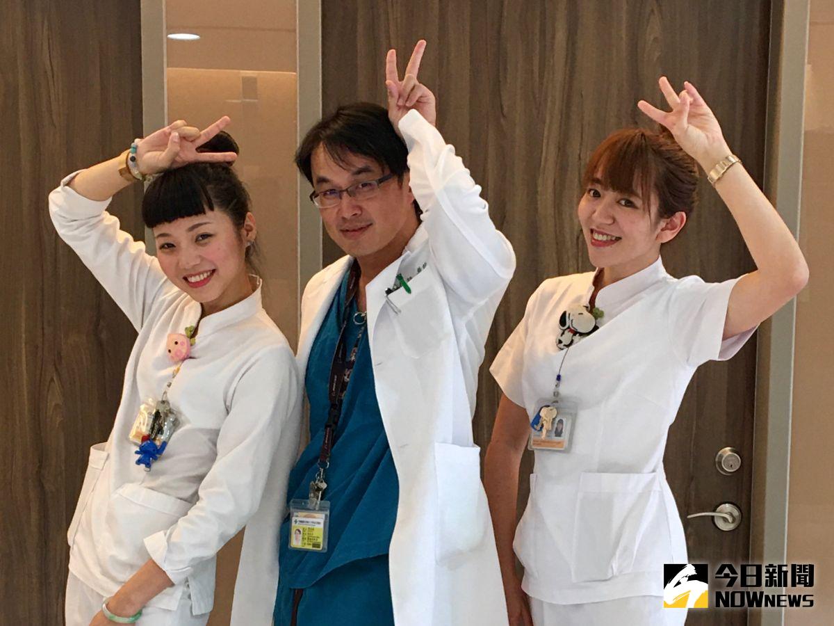 ▲彰化秀傳醫院發表由一群站在第一線的護理人員拍攝在醫院工作及與病患互動的影片，白衣天使大玩COSPLAY，劇情幽默溫馨。（圖／記者陳雅芳攝，2020.05.12）