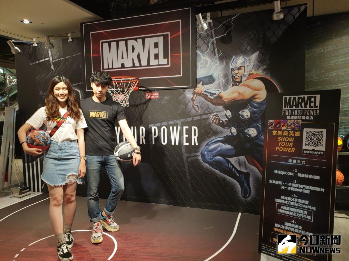 ▲台中市光三越百貨即日起舉辦漫威主題展，邀請漫威粉一起釋放無限之力。（圖／金武鳳攝，2020.5.12)