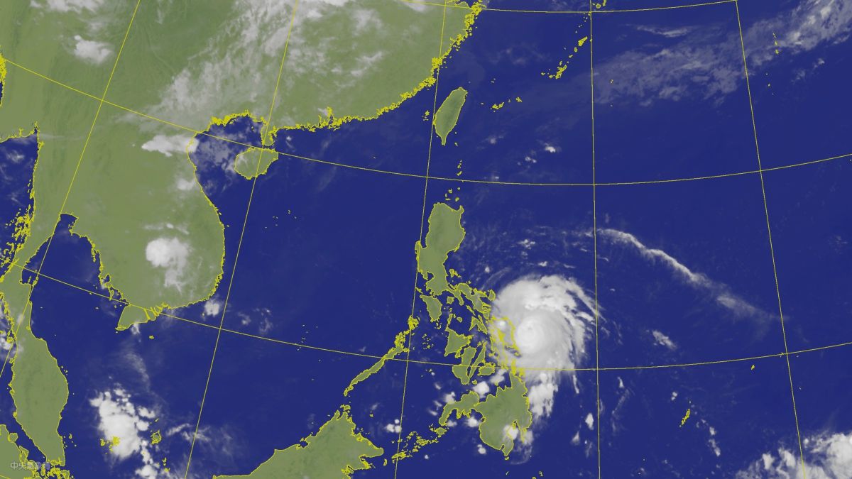 ▲中度颱風「黃蜂」今（ 14 ）日凌晨 2 時中心位於台灣東南方約 1,290 公里海面上，向西轉西北西朝菲律賓移動，外圍環流預計周六、周日影響台灣。（圖／氣向局）