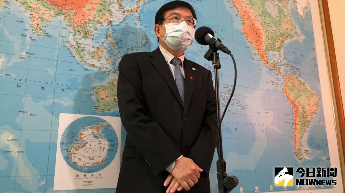 ▲交通部配合「防疫新生活運動」，除推出防疫旅遊外，公共運輸部分也將研擬開放自由座跟車上飲食。（圖／記者陳致宇攝, 2020.05.14）