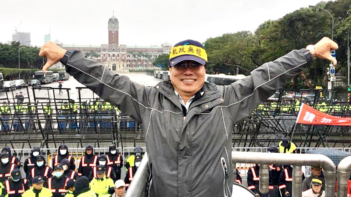 ▲全國公務人員協會榮譽理事長李來希。（圖/翻攝李來希臉書）