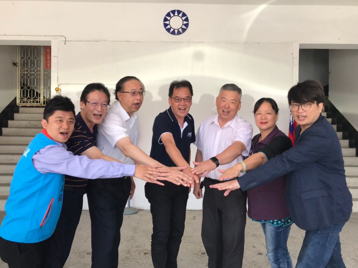 ▲國民黨六位金門縣黨部義務副主委今上任。(圖／國民黨金門縣黨部提供)