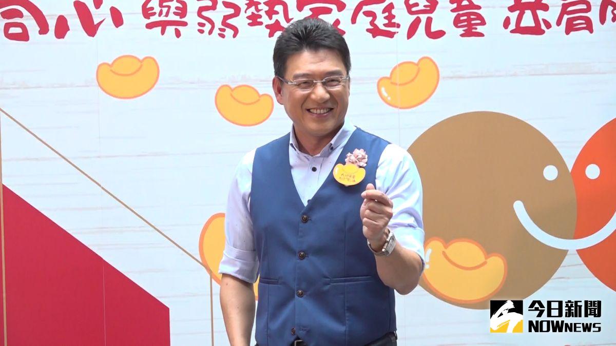 ▲謝震武做公益。（圖／記者朱永強攝）