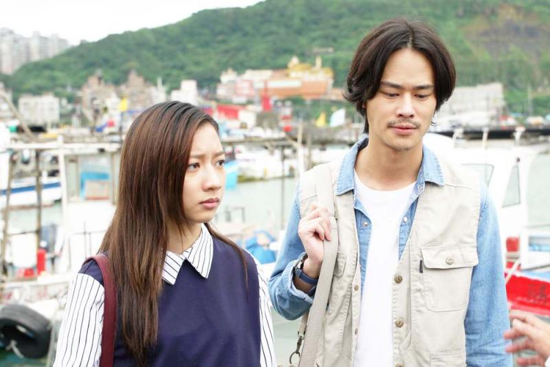 ▲陳妤(左)跟夏騰宏在劇中有曖昧情愫。(圖 / 公視提供)
