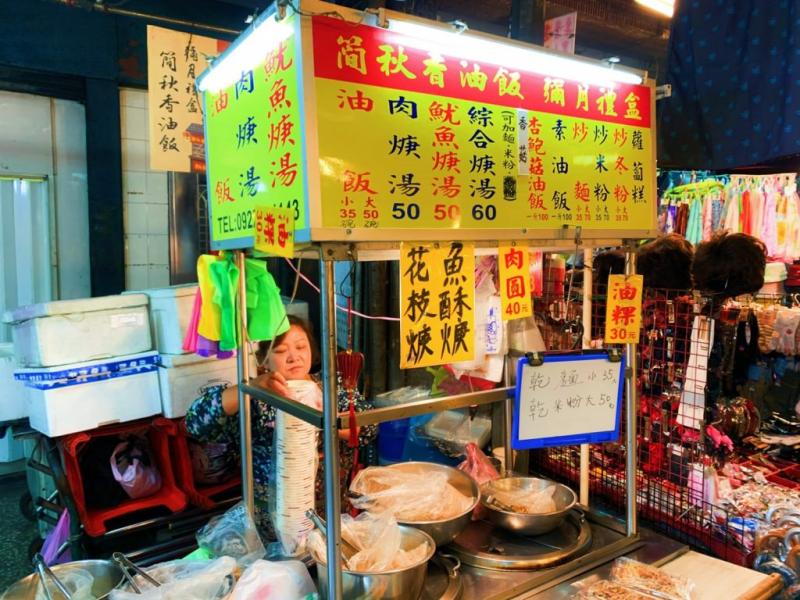 ▲隱身在新北市板橋區的黃石市場內,有間樸實無華的小攤(圖/記者宋原彰攝)