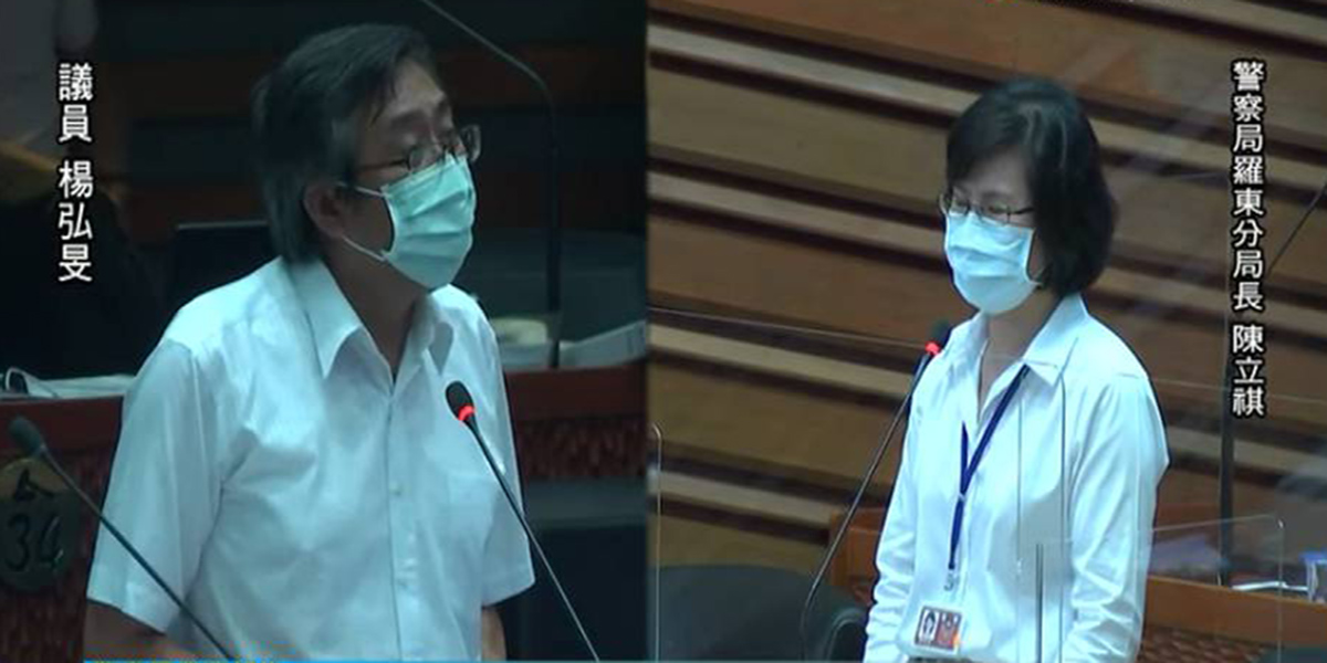 ▲死亡車禍頻傳治安亮紅燈 宜蘭縣議員楊弘旻要羅東警分局長陳立祺加把勁。（圖／記者李清貴翻攝,2020.05.15)