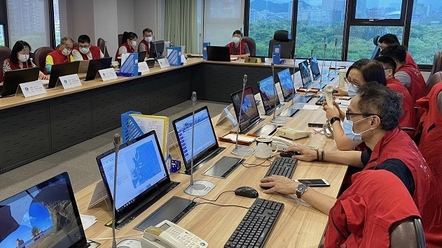 ▲中央氣象局今(16)日上午11時30分發布黃蜂颱風海上警報，經濟部水利署同步開設風災二級災害緊急應變小組。（圖／水利署）