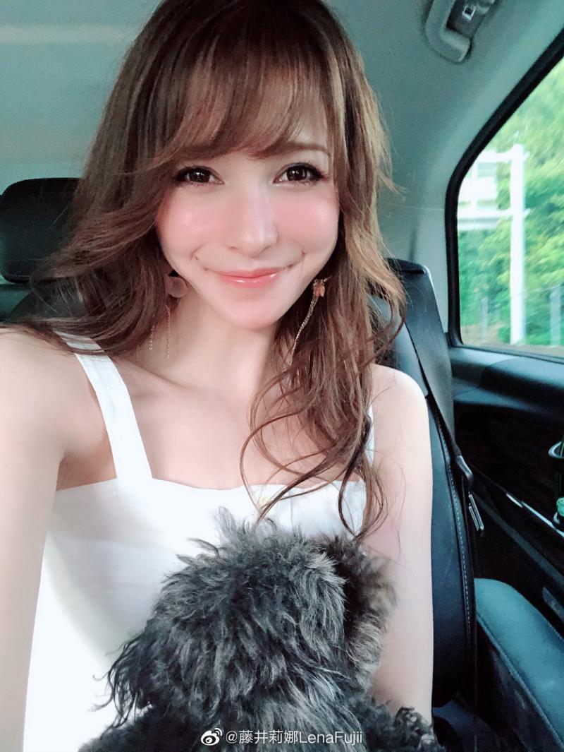 ▲藤井莉娜宣布未婚懷孕。(圖/藤井莉娜微博)