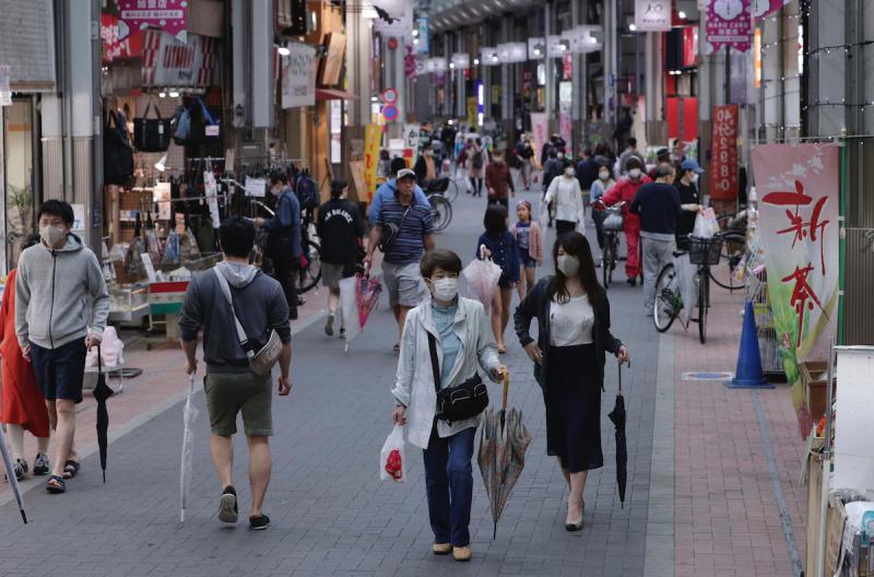 ▲台灣雖然疫情趨緩,但國外疫情仍相當嚴重。(圖/美聯社/達志影像)