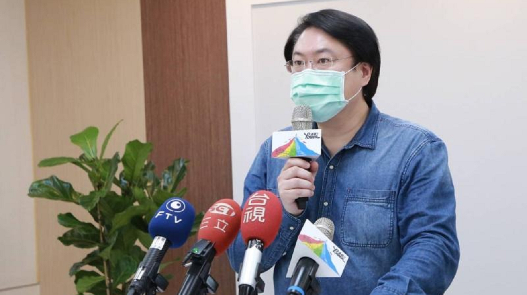 ▲基隆市長林右昌今日宣布開放廟口夜市的人流管制，朝向正常生活努力。（圖／基隆市政府提供）