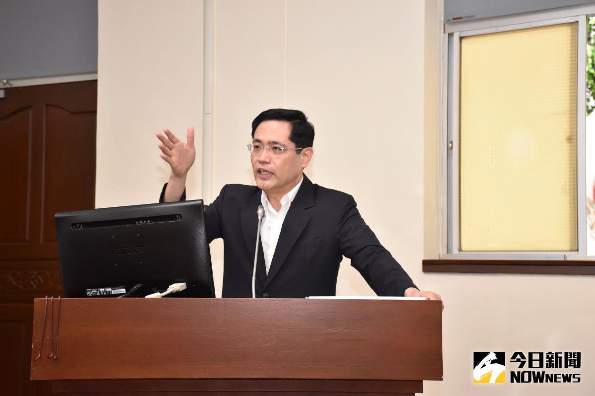 ▲民進黨立委江永昌砲轟衛福部一個政策確有N個版本。（圖／記者劉育辰攝）