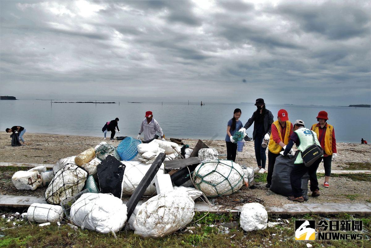 ▲澎湖海洋公民基金會公布西嶼外垵山、鳥嶼母子山及望安水垵為海廢3大熱點區，這些地方普遍都有交通不便，不易發動大規模民眾淨灘的問題。（圖／記者張塵攝，2020.05.18）