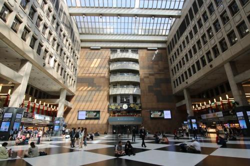 高鐵站借1千2給誠懇大叔買車票！她2天沒收到錢 　眾心疼：老招了
