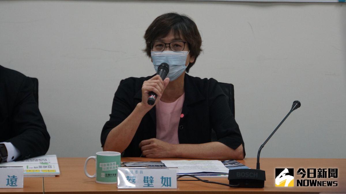 ▲民眾黨立委蔡壁如回應媒體Line擷圖外流一事。（圖／記者呂炯昌攝.2020.05.19）