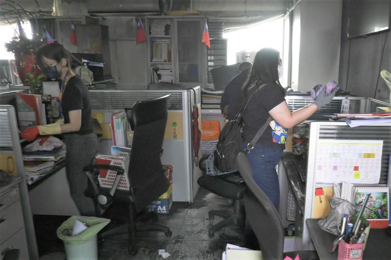 ▲都市計劃科及城鄉發展科受損嚴重,將暫時遷往金城鎮公所六樓異地辦公。(圖/記者蔡若喬攝)