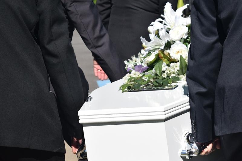 ▲台灣的傳統喪禮流程、步驟相當繁瑣,死亡為一個人生命旅程的終點,喪禮則是圓滿往生者生命歷程最後一個環節的重要禮俗。(示意圖/Pixabay)