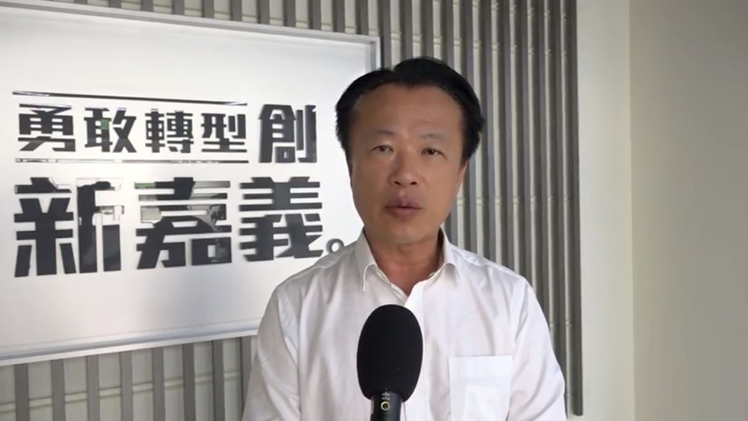 ▲嘉義縣長翁章梁同意學校有條件辧理畢業旅行。（圖／記者陳惲朋攝）