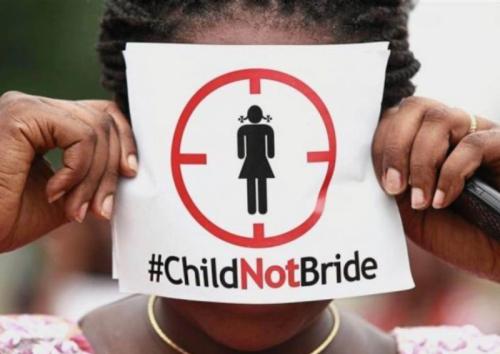 ▲1名抗議童婚的示威者。（圖／雅加達郵報）