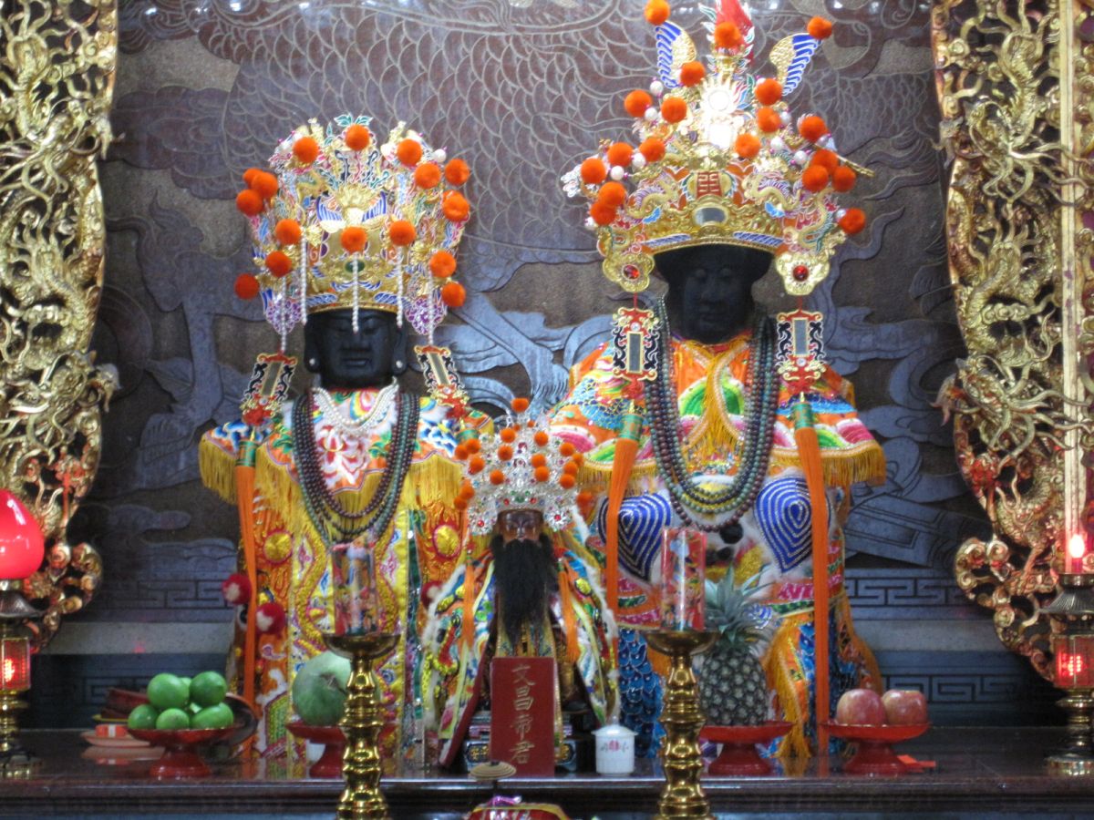 安平天后宮石將軍與文昌君。（圖／WIKI共享資源，Pbdragonwang攝）