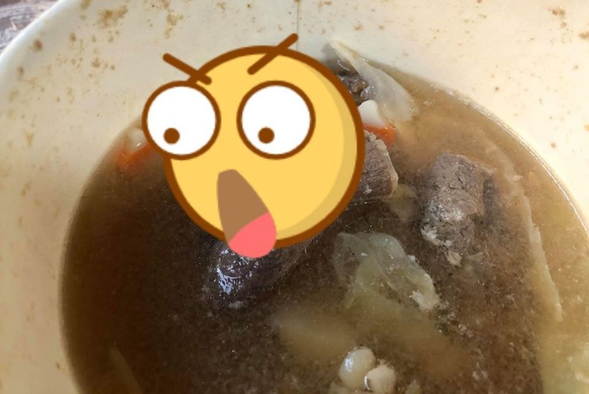 ▲有一位女網友貼出自己購買的鍋物，吃到一半卻看見疑似「整排假牙」浮出。（圖／翻攝爆廢公社）