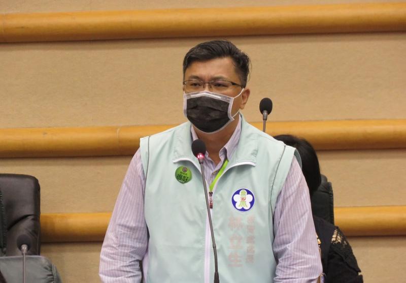 ▲嘉義市政府教育處長林立生指,109學年度27所國中、小進行巡迴教學,達成校校有外師政策。(圖/記者陳惲朋攝)