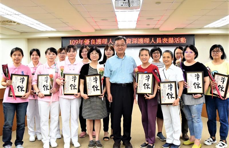 ▲防疫醫事人員直接向有參與本活動之旅宿業者訂房,並於入住時出具醫事人員證件正本,以及服務醫療機構開立的執行防疫業務證明文件正本即可。(圖/澎湖縣政府提供)