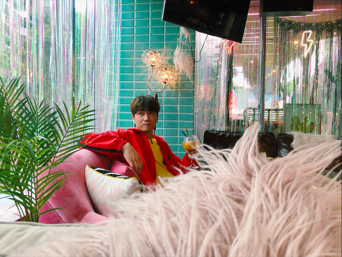 ▲小玉自爆開車會腰疼。（圖／相信音樂提供）