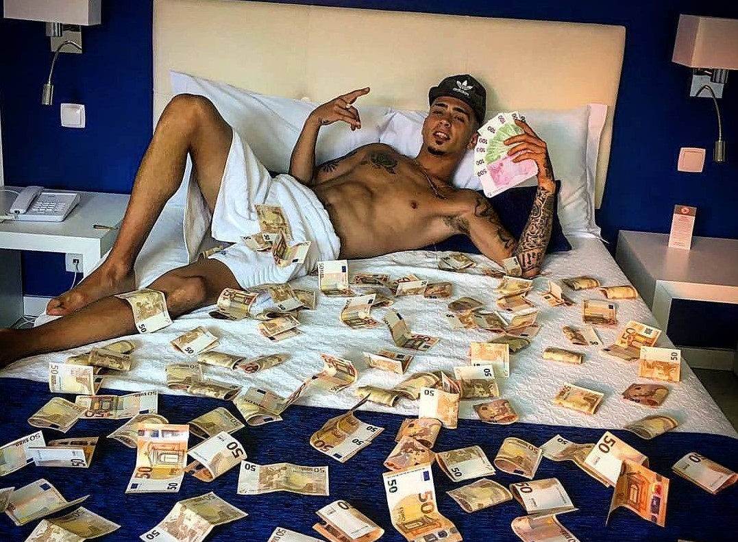 ▲大衛莫塔經常在網路炫富。（圖／大衛莫塔IG）