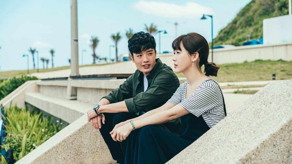 ▲林紹謙（左）在劇中對孫可芳有好感。（圖 / 華視提供）