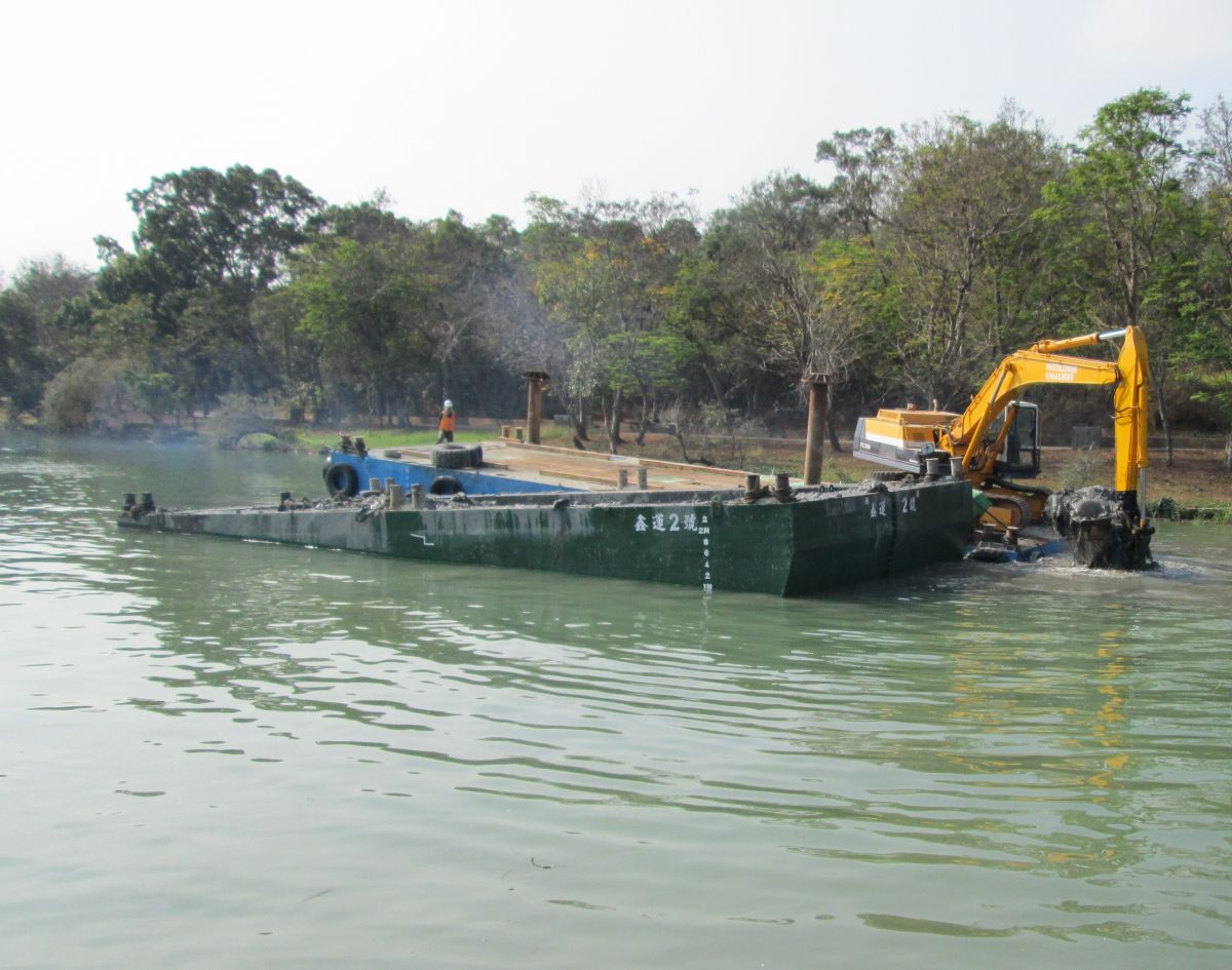 ▲澄清湖水庫積極清淤，以增加庫容量，穩定高雄地區供水能力。(圖／記者黃守作攝) 