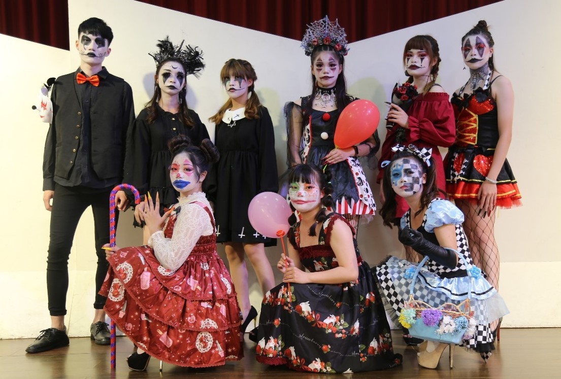 ▲「Color  Jouker」臉部的彩妝利用彩繪的技巧，大膽前衛的視覺。（圖／記者蘇榮泉攝，2020.05.26）