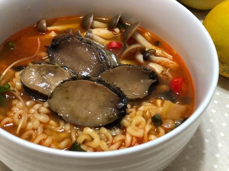 ▲貢寮鮑味美鮮甜,單獨料理或入菜都好搭配(圖/新北漁業處提供)